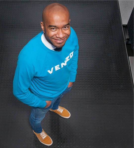 Venzo Portret   Les Adu 2016